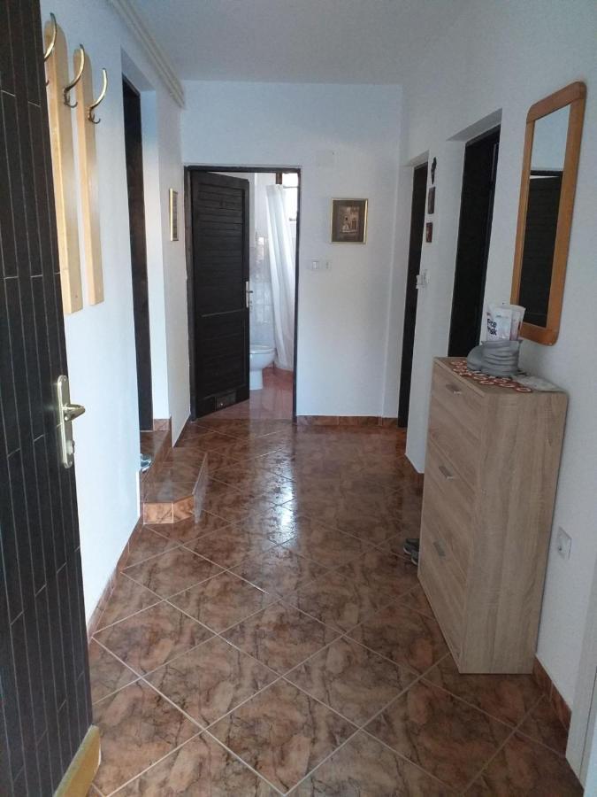 Villa Kadinela, 200M From Kamenjak, Huge Quiet Garden With Barbecue, 2 New Kitchens Premantura Exteriör bild