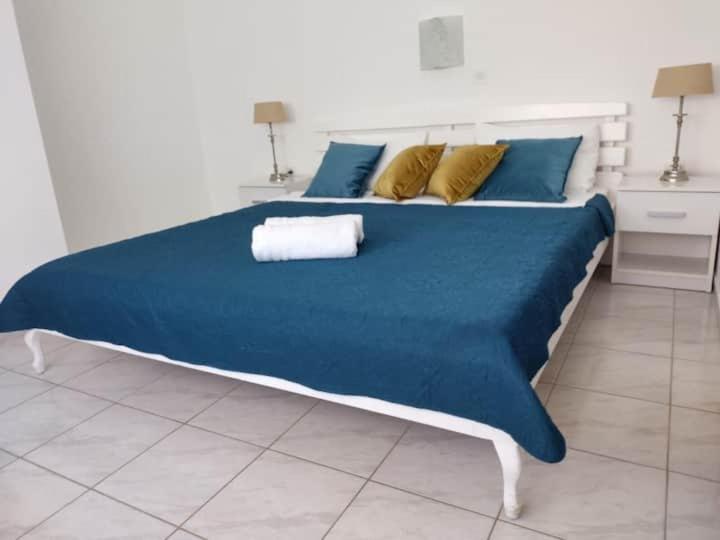 Villa Kadinela, 200M From Kamenjak, Huge Quiet Garden With Barbecue, 2 New Kitchens Premantura Exteriör bild