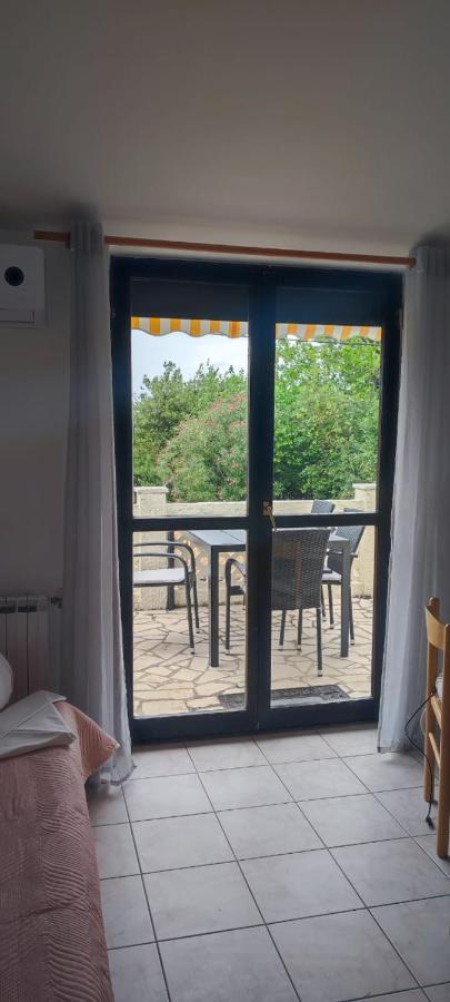 Villa Kadinela, 200M From Kamenjak, Huge Quiet Garden With Barbecue, 2 New Kitchens Premantura Exteriör bild