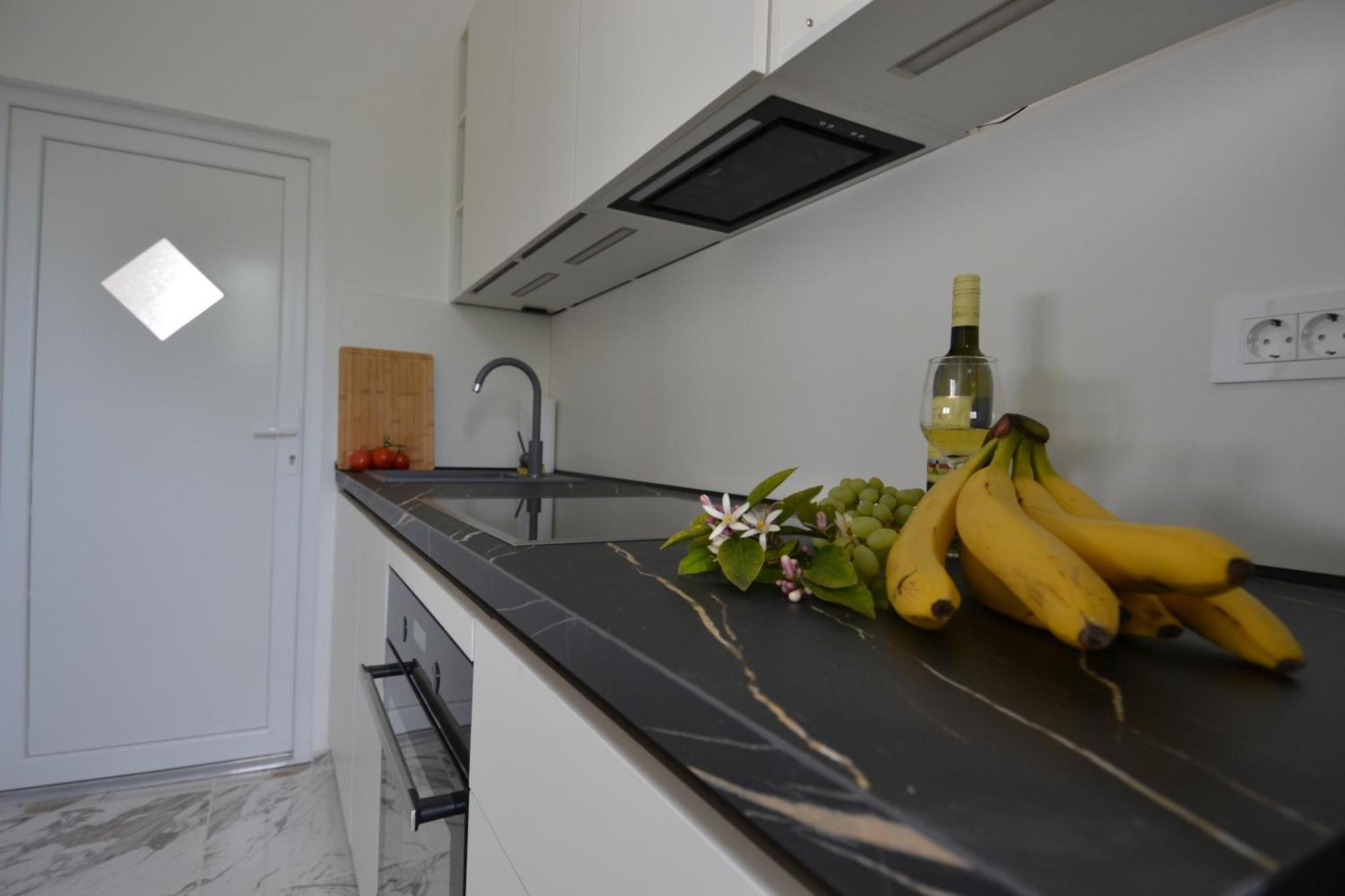 Villa Kadinela, 200M From Kamenjak, Huge Quiet Garden With Barbecue, 2 New Kitchens Premantura Exteriör bild